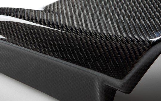 炭素繊維とカーボンの違いについて | 株式会社UCHIDA