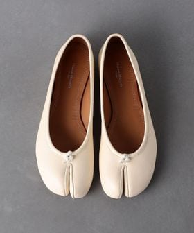 MAISON MARGIELA＞「タビ」バレエシューズ