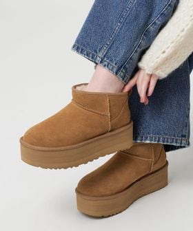 UGG＞クラシック ウルトラミニプラットフォーム ブーツ