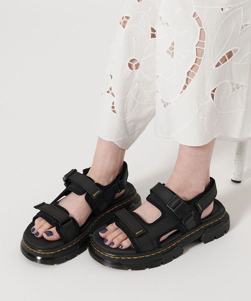 Dr.Martens＞FORSTER サンダル