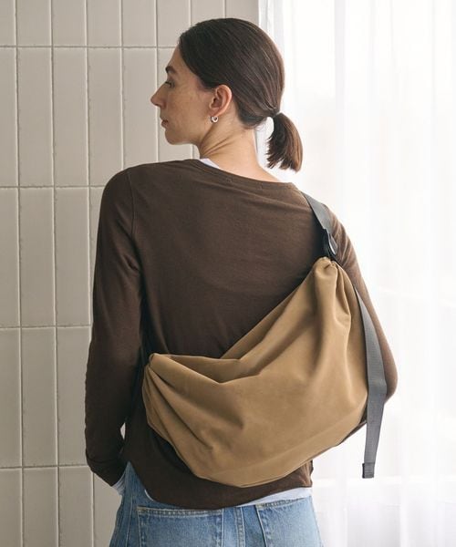 ギャザー ラウンド ショルダーバッグ