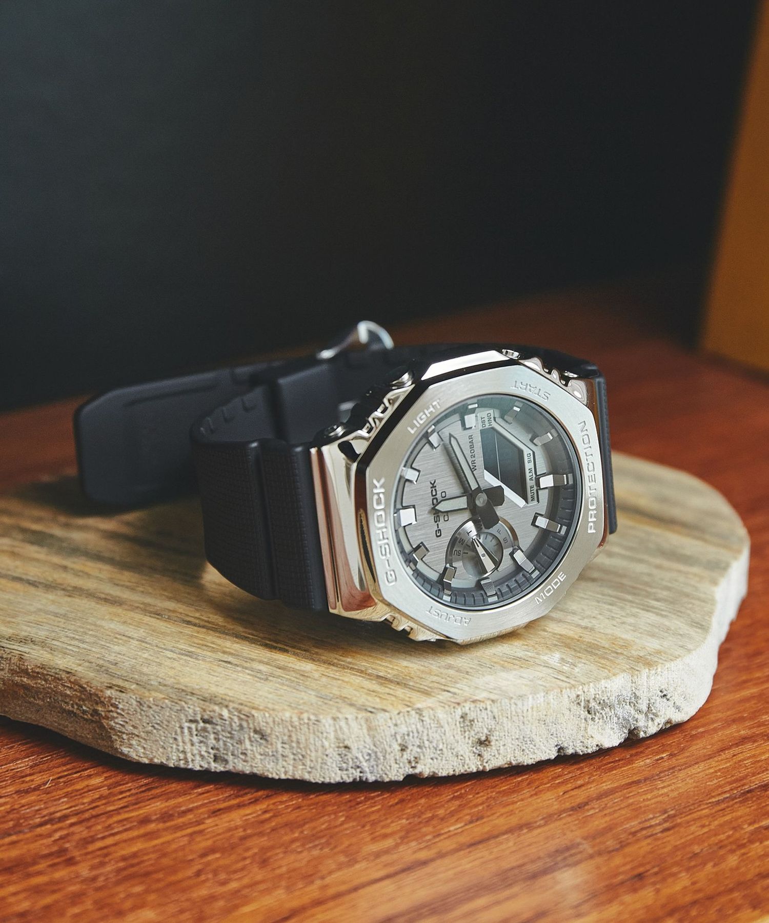 CASIO＞GM―2100―1AJF メタル G―SHOCK 腕時計