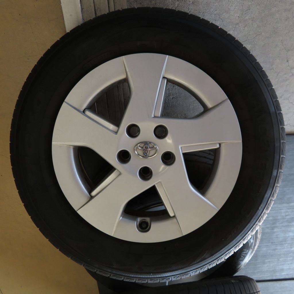 30系プリウスのドレスアップ！純正15インチから17インチに