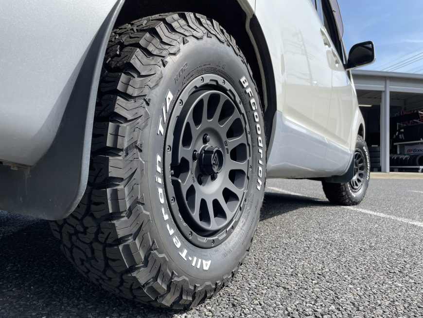 デリカD5にデルタフォース オーバル＆BFグッドリッチ！王道のカスタム