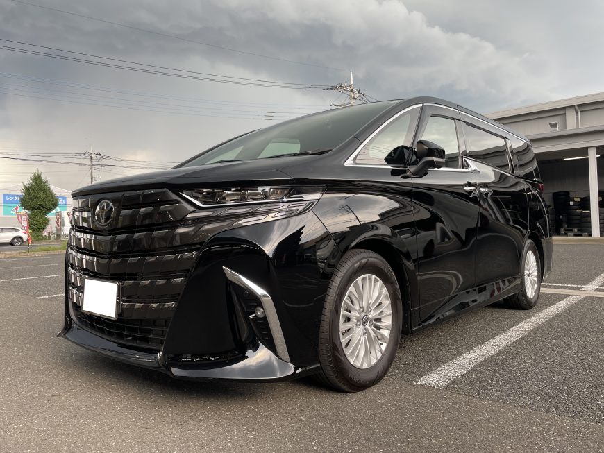 ノーマル車高の40系アルファードに20インチのRAYS ベルサス ヴォウジェ