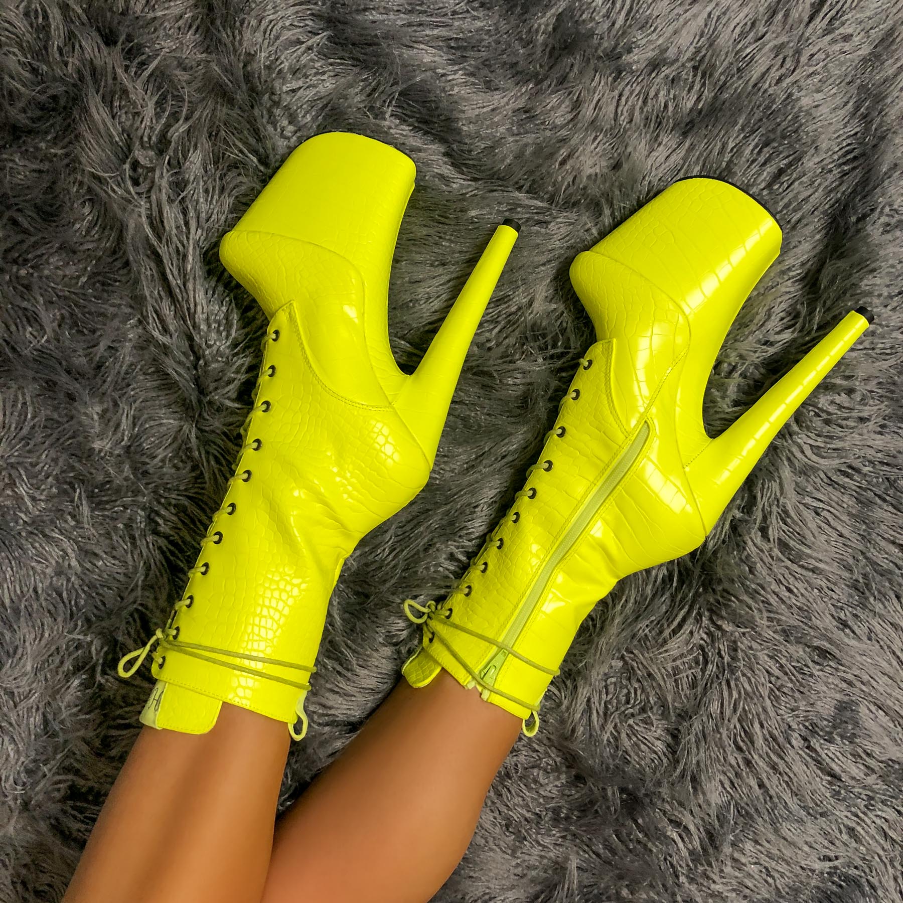 Oh Snap Boot Wide Fit - 8 INCH – Hella Heels UK