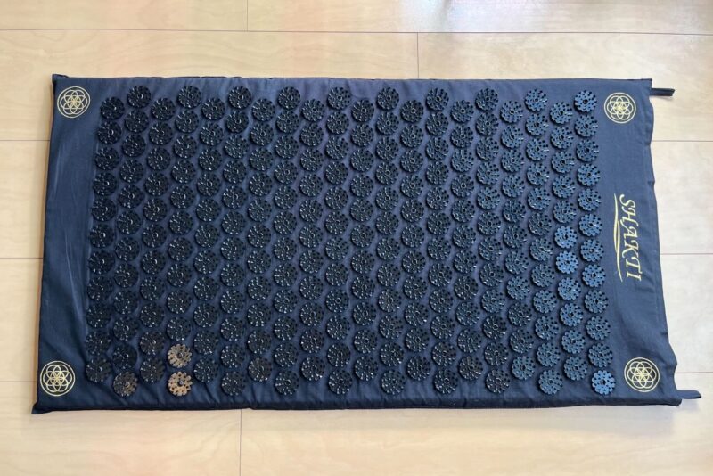 シャクティマットの効果は？鍼と指圧の利点を融合したマットで