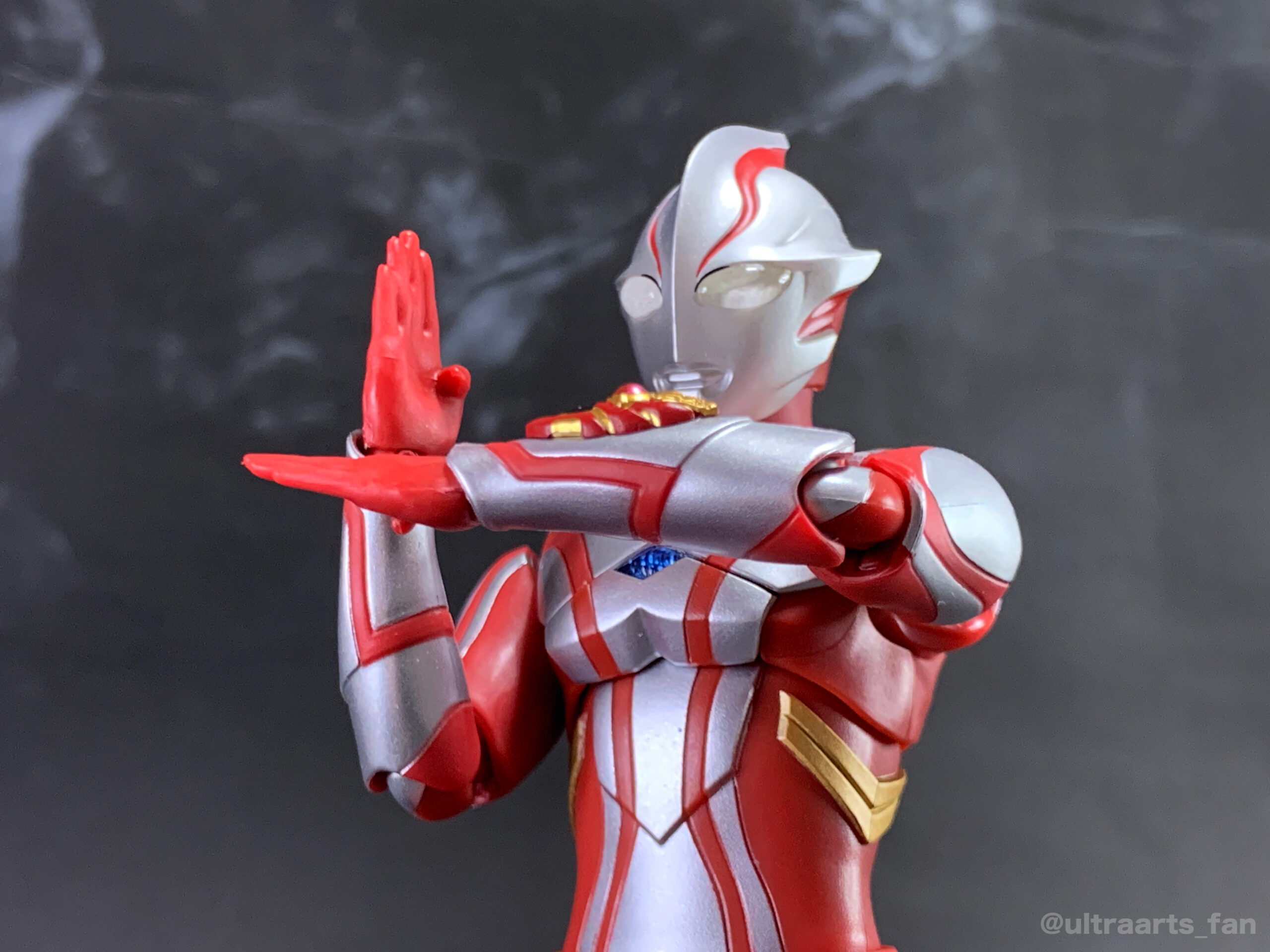 簡易レビュー】S.H.Figuarts ウルトラマンメビウス – Ultra-arts Fan