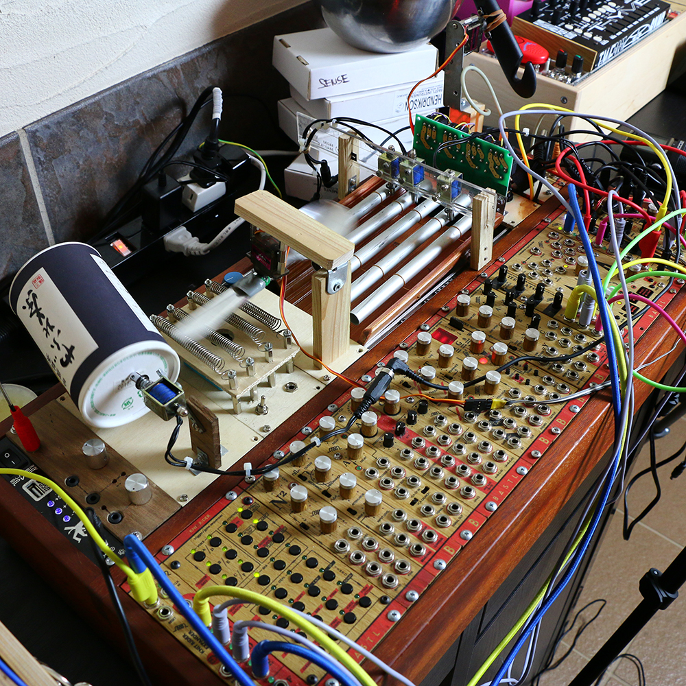 モジュラーシンセから各種モーターをドライブ！BASTL INSTRUMENTS の