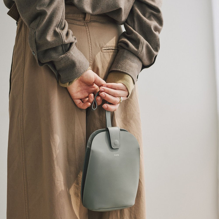 Calma Pouch Shell 2（F2411G301） | 商品詳細 | FARO OFFICIAL SITE