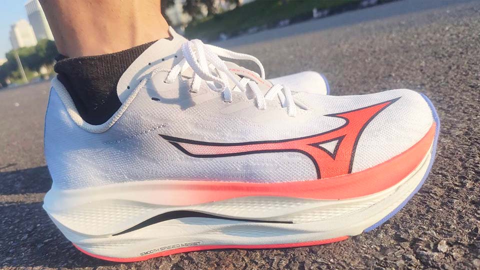 Mizuno】ウエーブリベリオンフラッシュ3 レビュー│2番目のシューズ