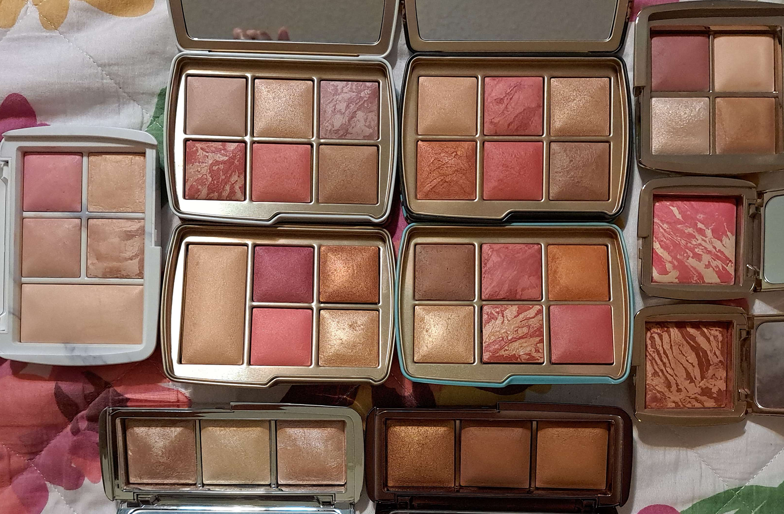 Window Shopping the Hourglass Ambient Lighting Edit Customizable