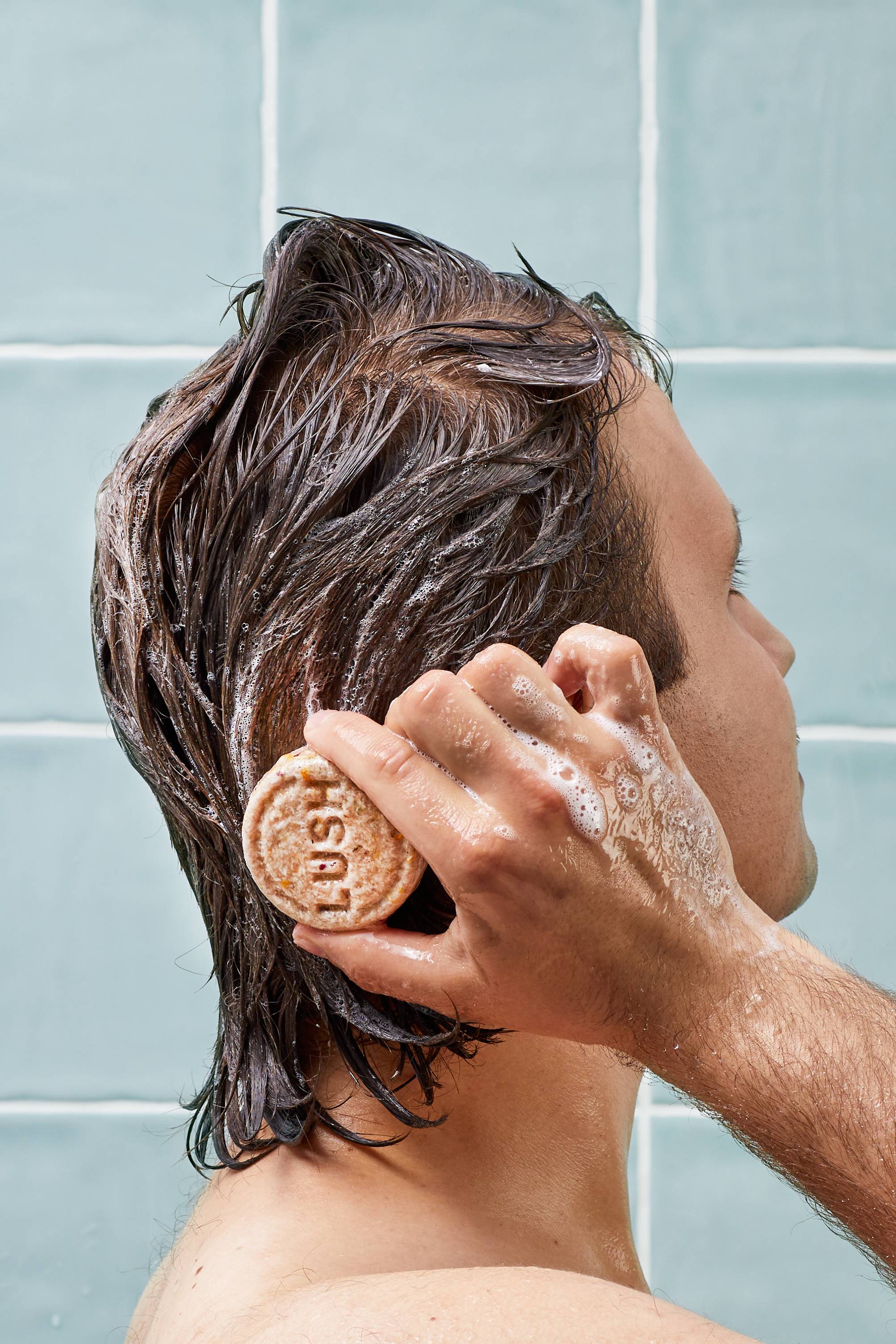 ソーク アンド フロート シャンプーバー | 固形シャンプー | LUSH