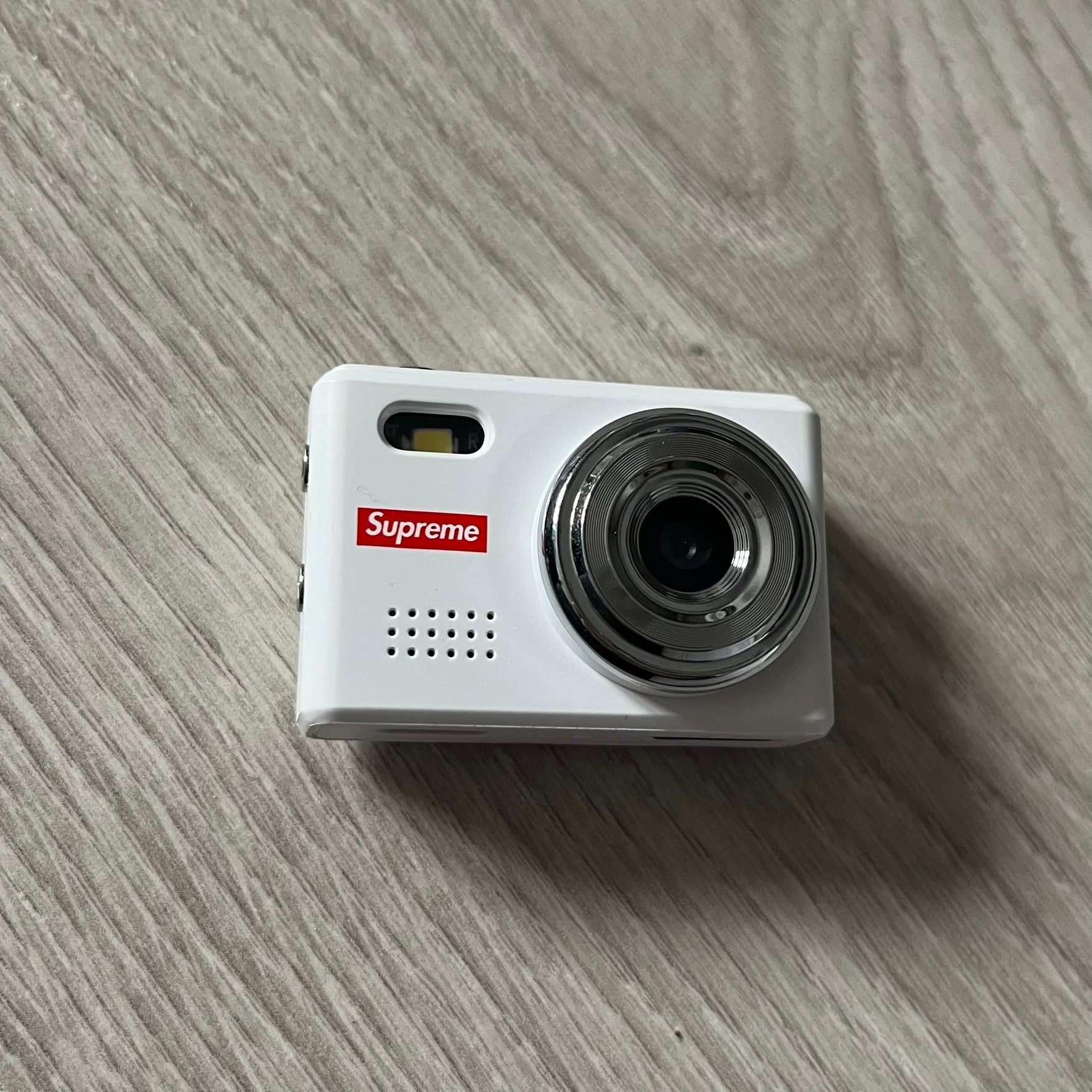 Supreme Digital Camera FW25 Keychain – único13