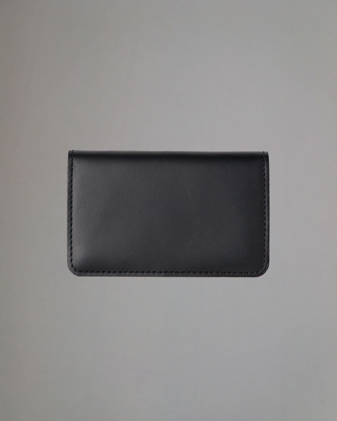 手元に宿る上質な香り」イタリアンレザーの名刺入れ