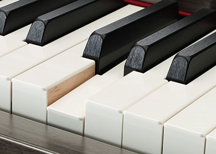 CLP-675 - Touch - Clavinova - Pianos - Musical Instruments