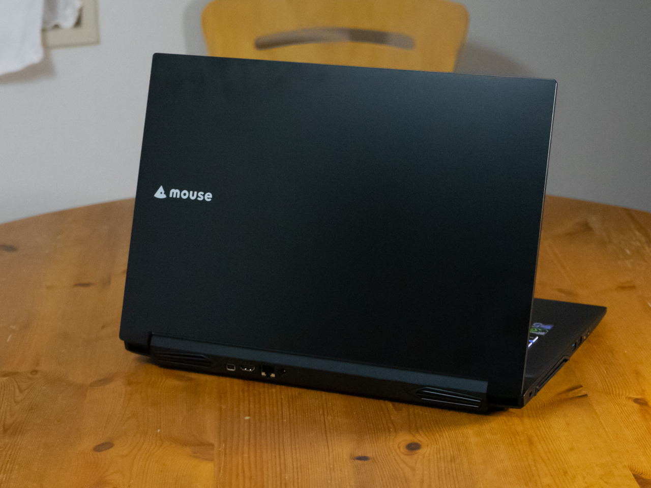 m-Book W890レビューGTX1650搭載ノートPCでゲーム、動画編集に最適