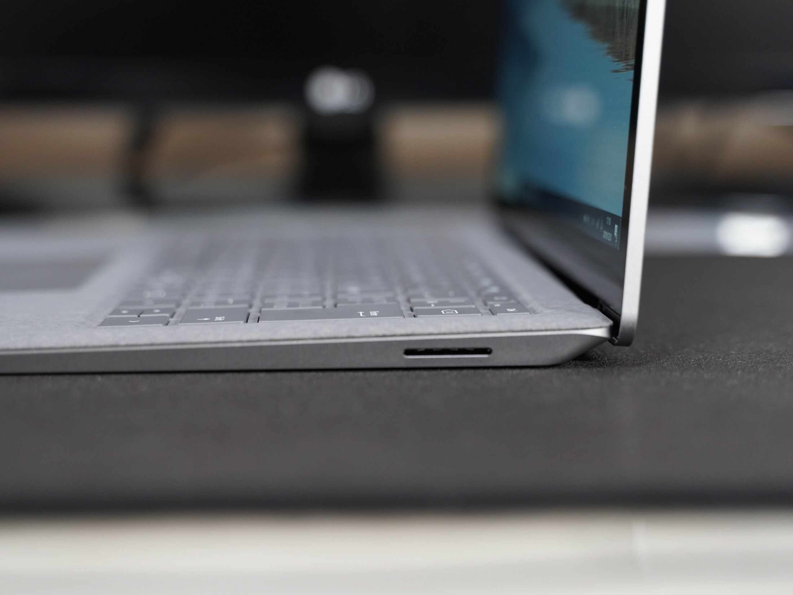 Surface Laptop 3 13.5型 Core i5-1035G7レビュー！アルカンターラ