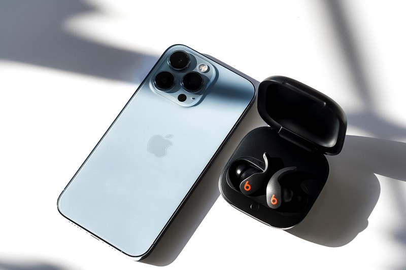 iPhoneユーザーに完全“フィット”！？ Beats Fit Proを実機レビュー