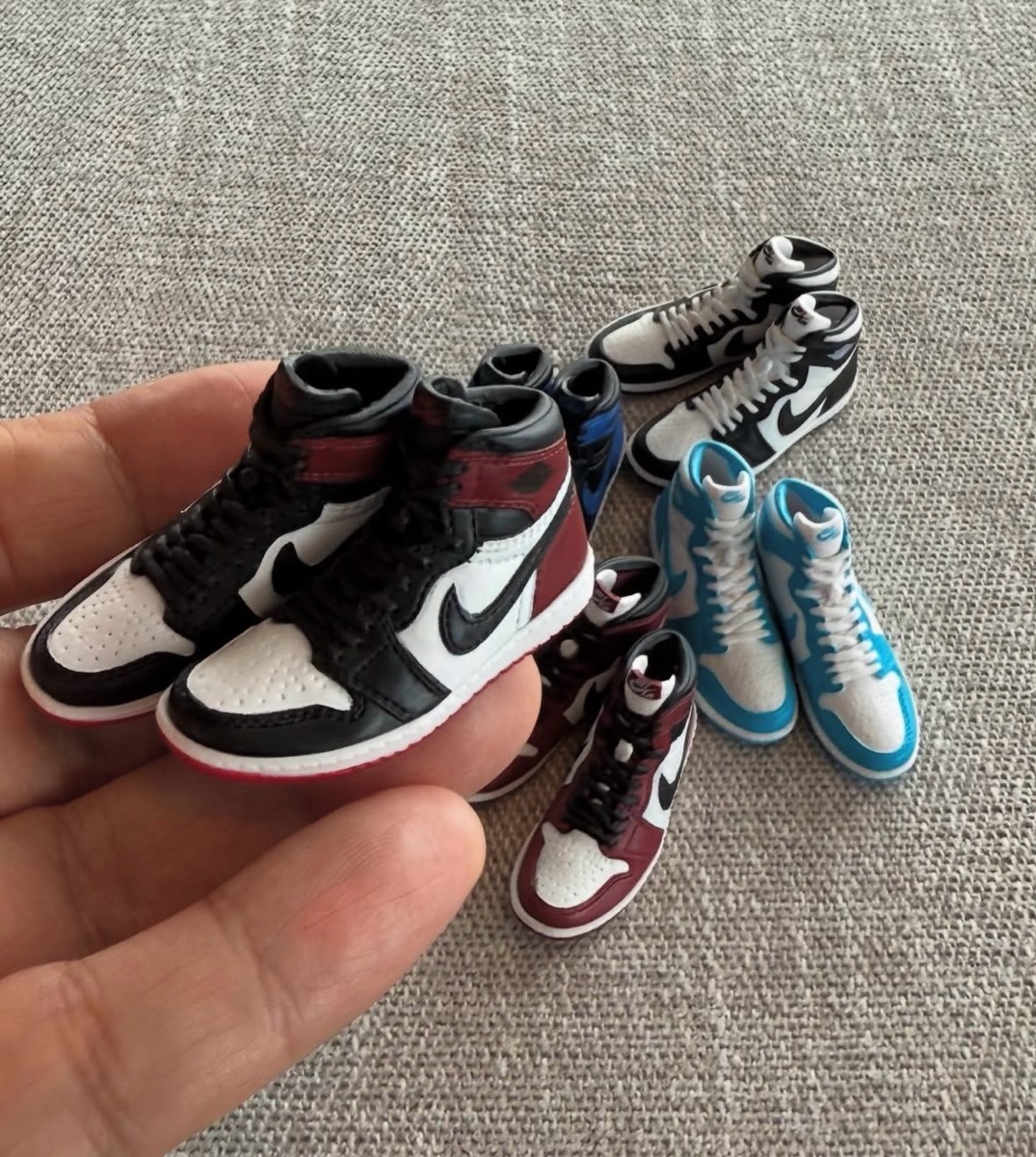 し*ー様 NIKE エアジョーダン1 ミニチュアコレクション ガチャガチャ