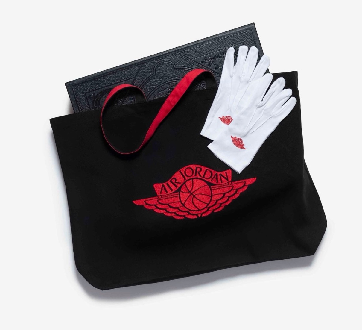 JORDAN BRAND 40周年記念本『Air Jordan by Assouline』が国内10月20日