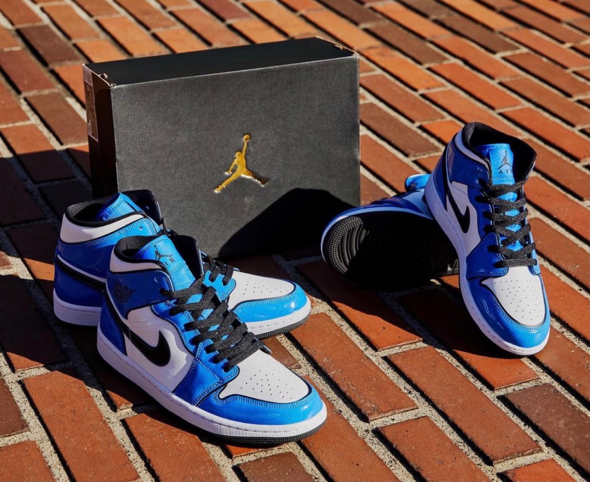 Nike】Air Jordan 1 Mid SE “Signal Blue”が国内1月15日に発売予定