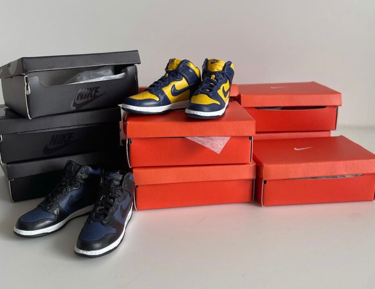 24時間回せるガシャポンオンラインにて「NIKE DUNK HIGH miniature