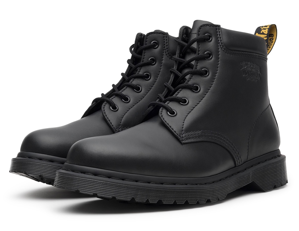 Stussy × Dr. Martens 『939』Workwear ブーツ 全2色が国内11月12日に