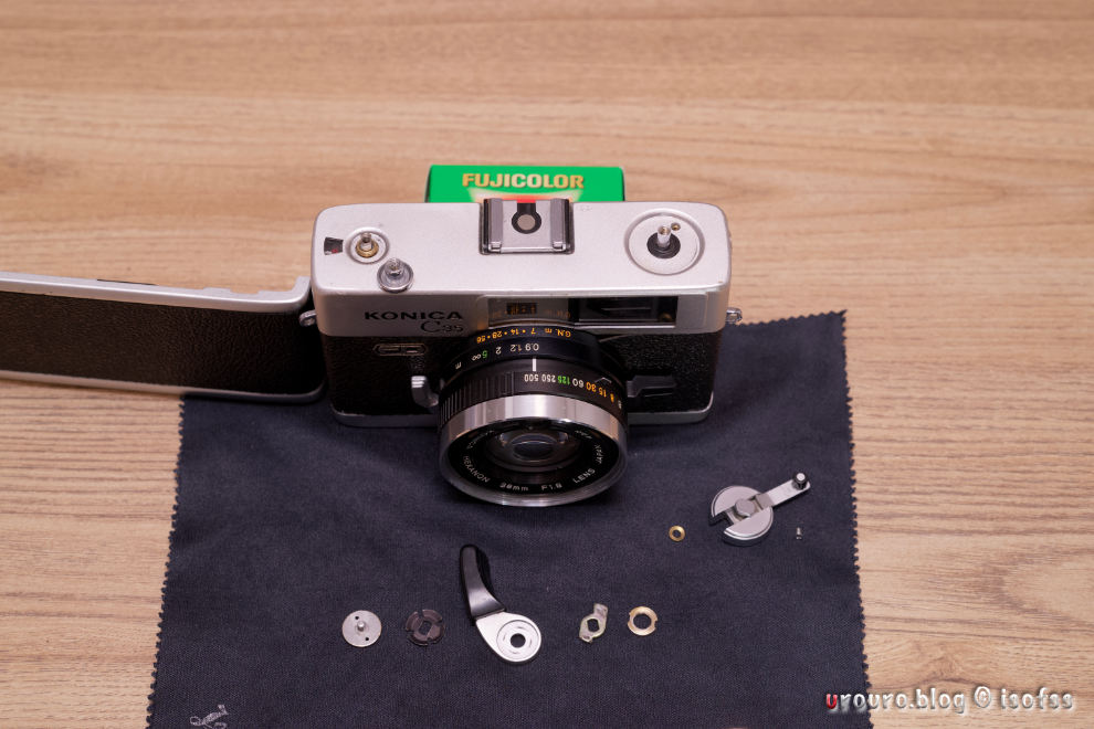 露出計不動でも機械式で動く50年前のカメラ。KONICA C35 FDを分解清掃