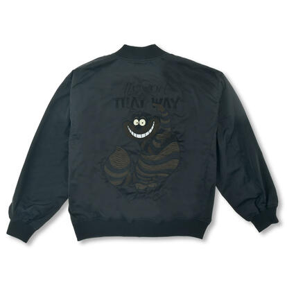 ディズニー】黒×ピンクが可愛すぎ！“あの人気キャラ”のファッション