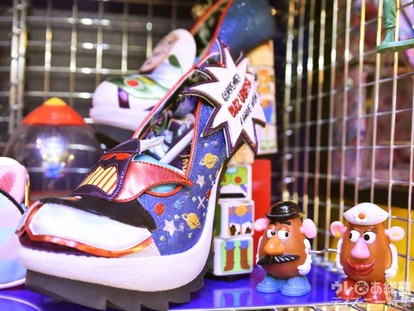 トイ・ストーリー』× UK個性派ブランド「イレギュラー チョイス」原宿