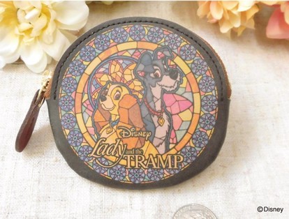 ディズニー革小物】レディとトランプが仲良く寄り添うステンドグラス柄