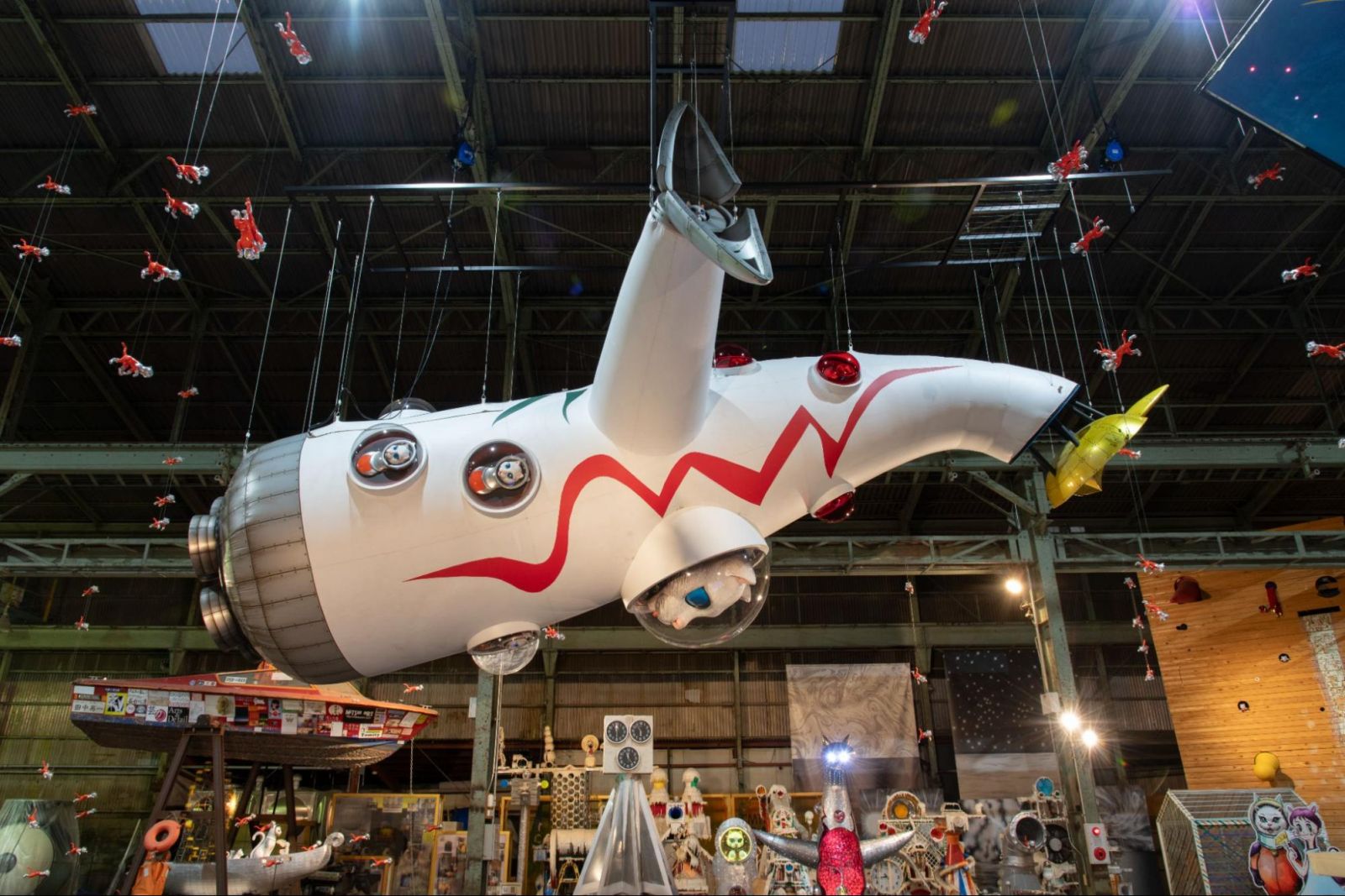 銀座から大阪・北加賀屋に移送された猫大爆発。《宇宙船LUCA号》が大阪