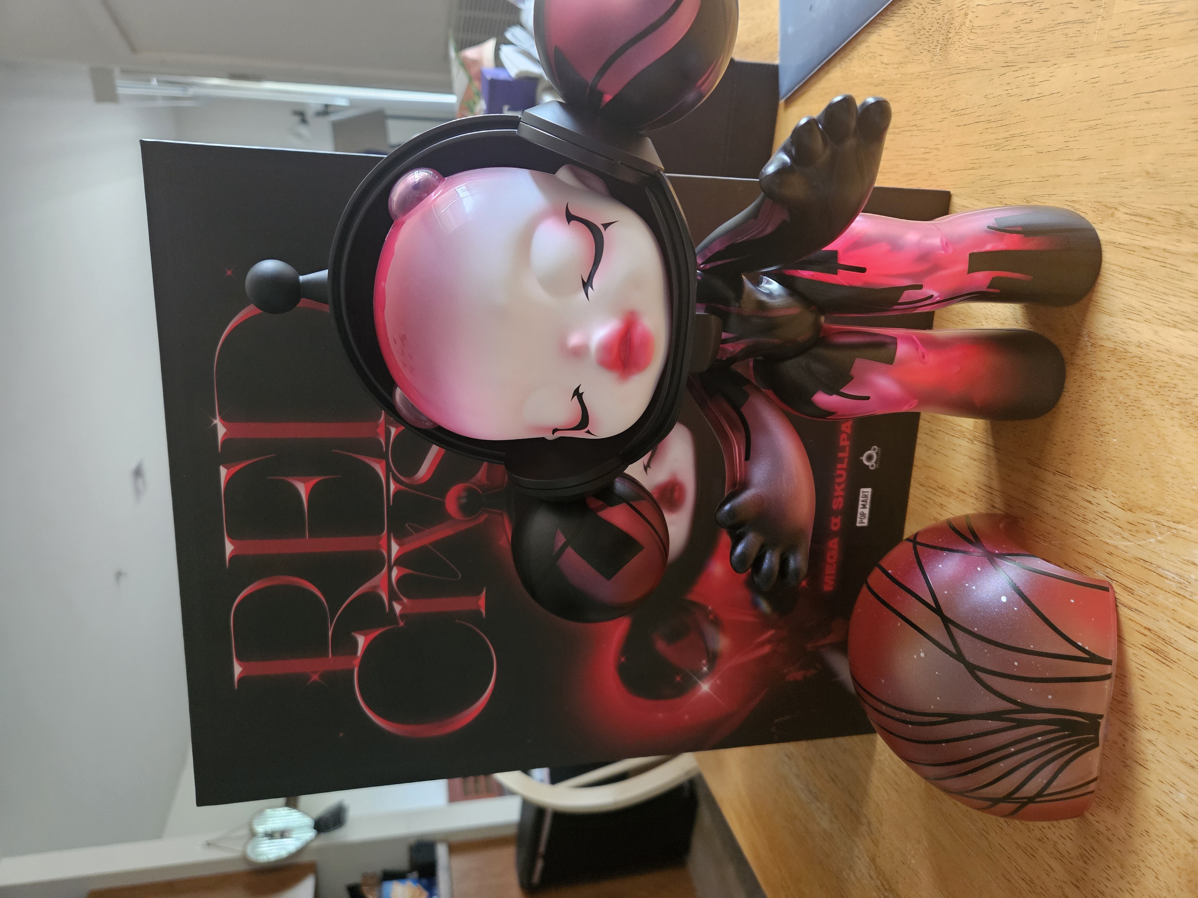 MEGA α SKULLPANDA 400% Red Crystal - POP MART (United States)