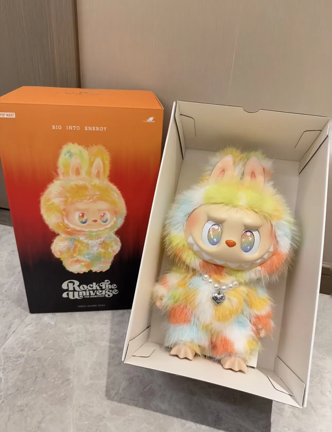 THE MONSTERS Big into Energy Series-ROCK THE UNIVERSE Vinyl Plush