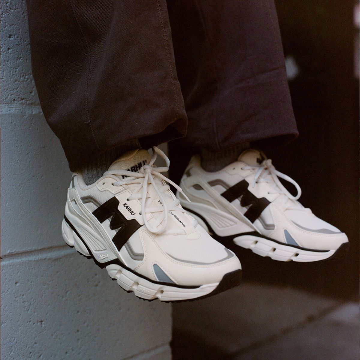 Karhu Super Fulcrum Vanilla Ice / Black - Lifestyle sneakers