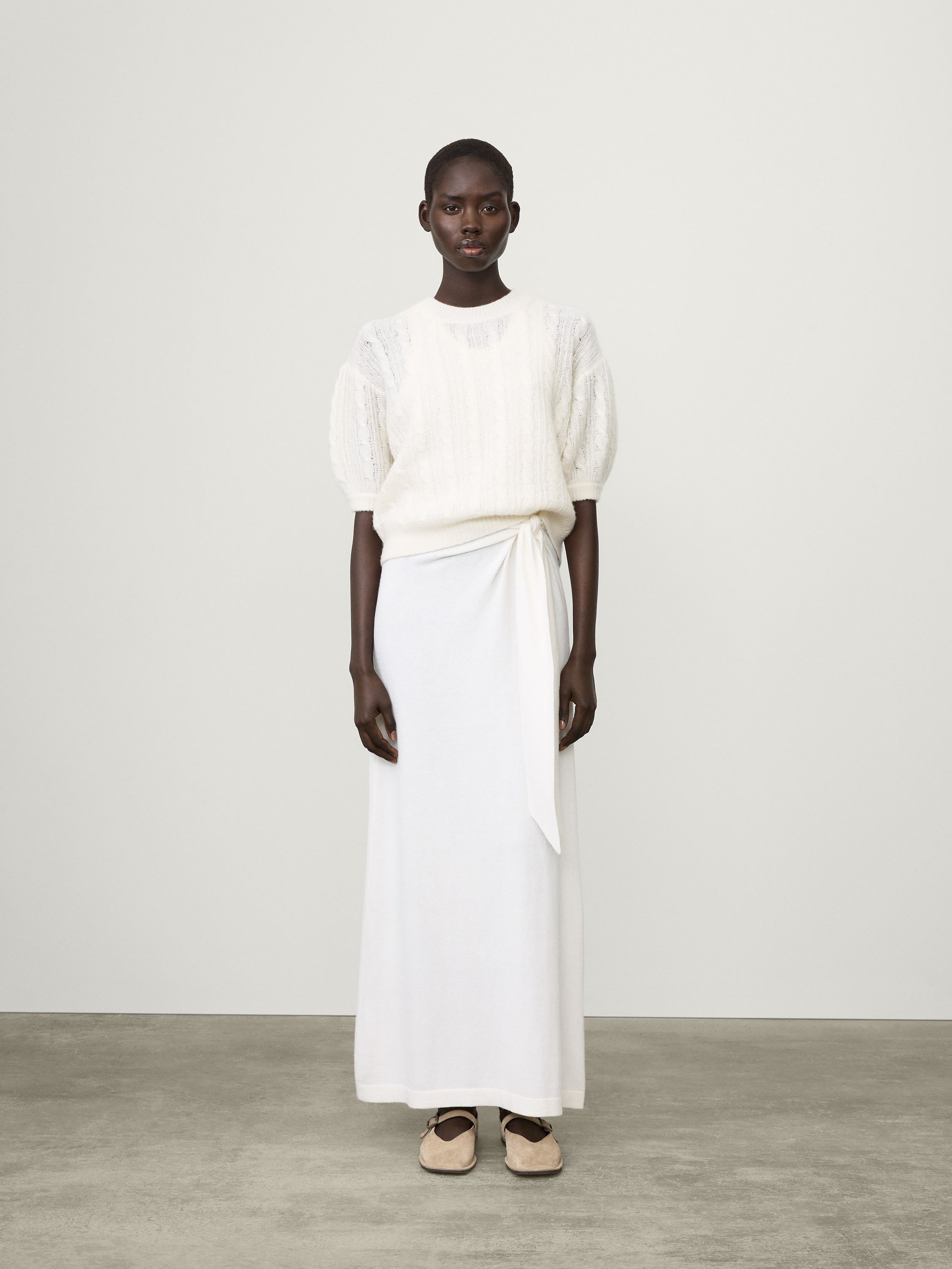 2025370_Kenzie_Sweater_Cream_B