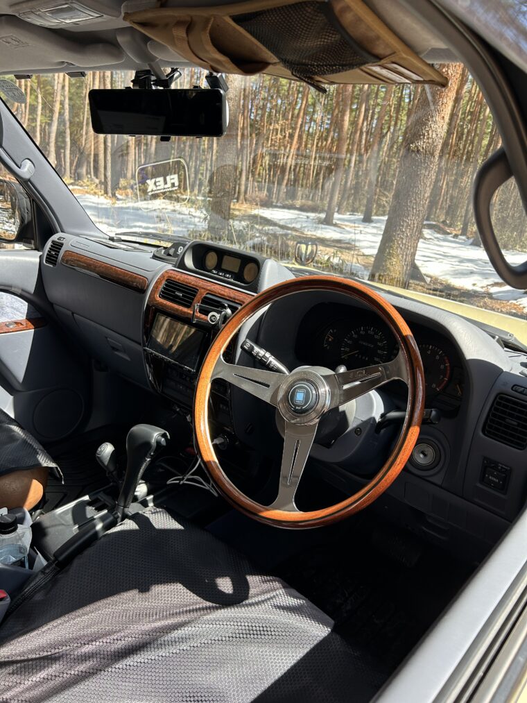 ランクル＆ハイエースオーナー必見！ナルディステアリングで愛車が
