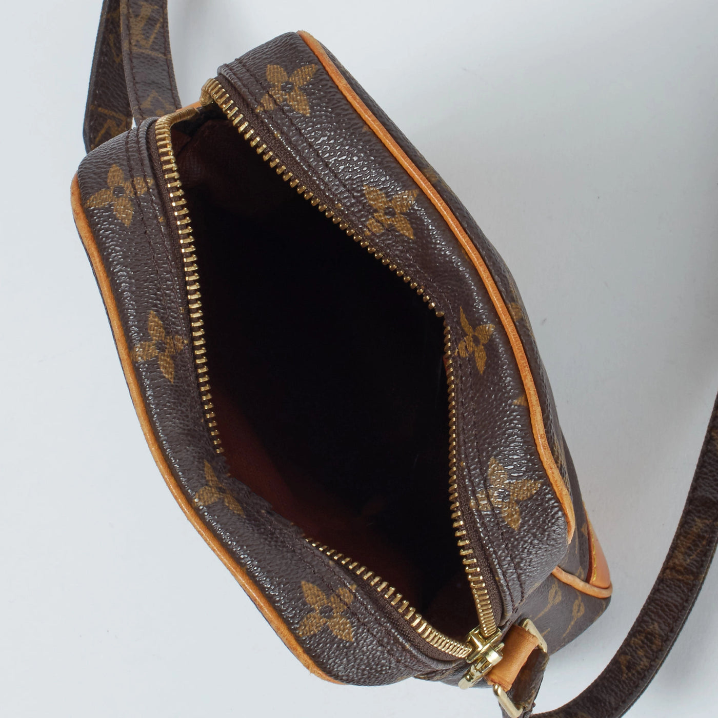 LOUIS VUITTON/ルイヴィトン】モノグラム ダヌーブ ショルダーバッグ