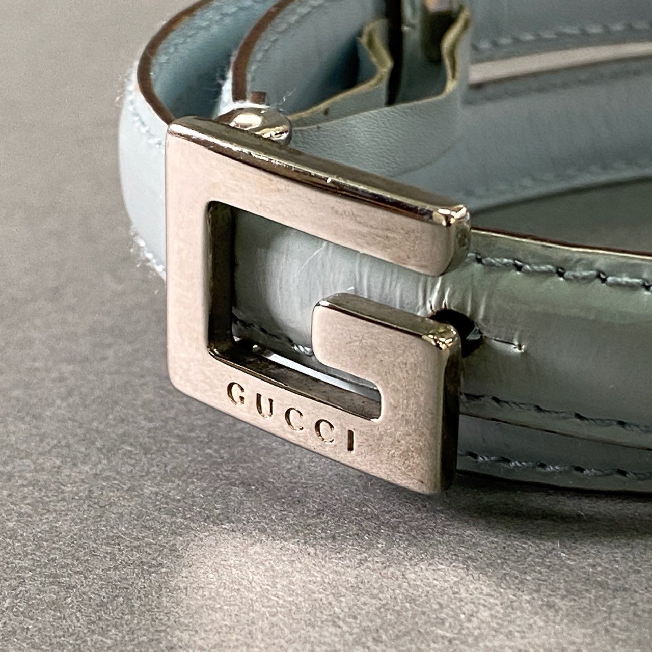 a17 GUCCI グッチ Gバックル レザーベルト 細ベルト 75 30 ブルー