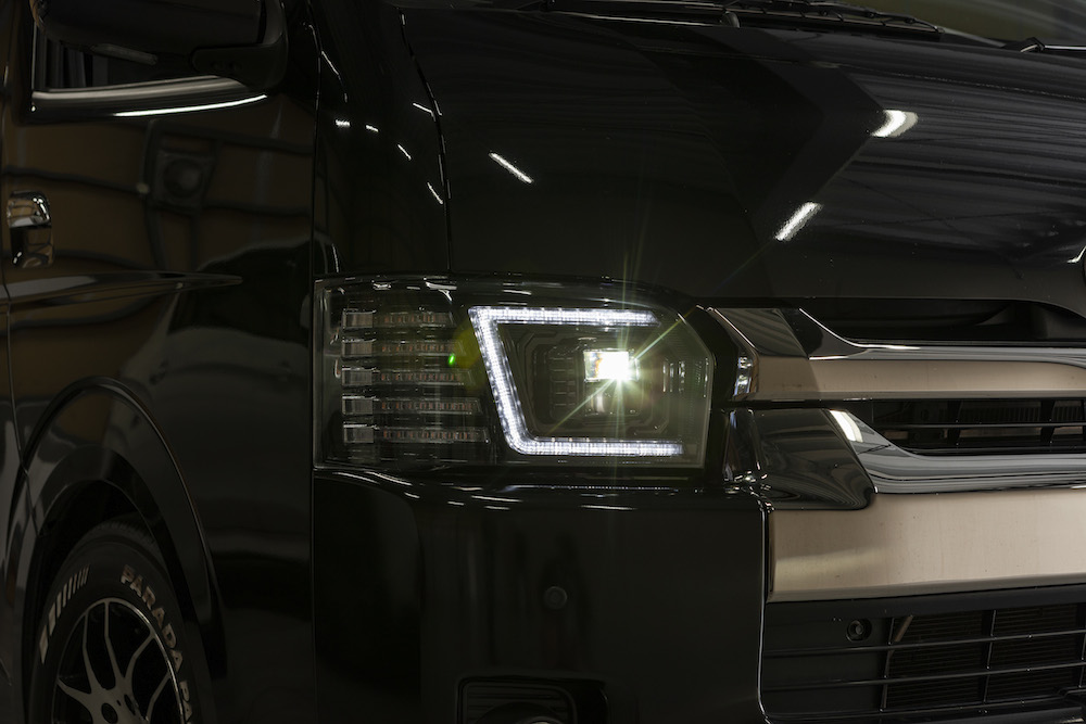 ジュエルヘッドランプ ハイエース/レジアスエース 200系 4型～7型