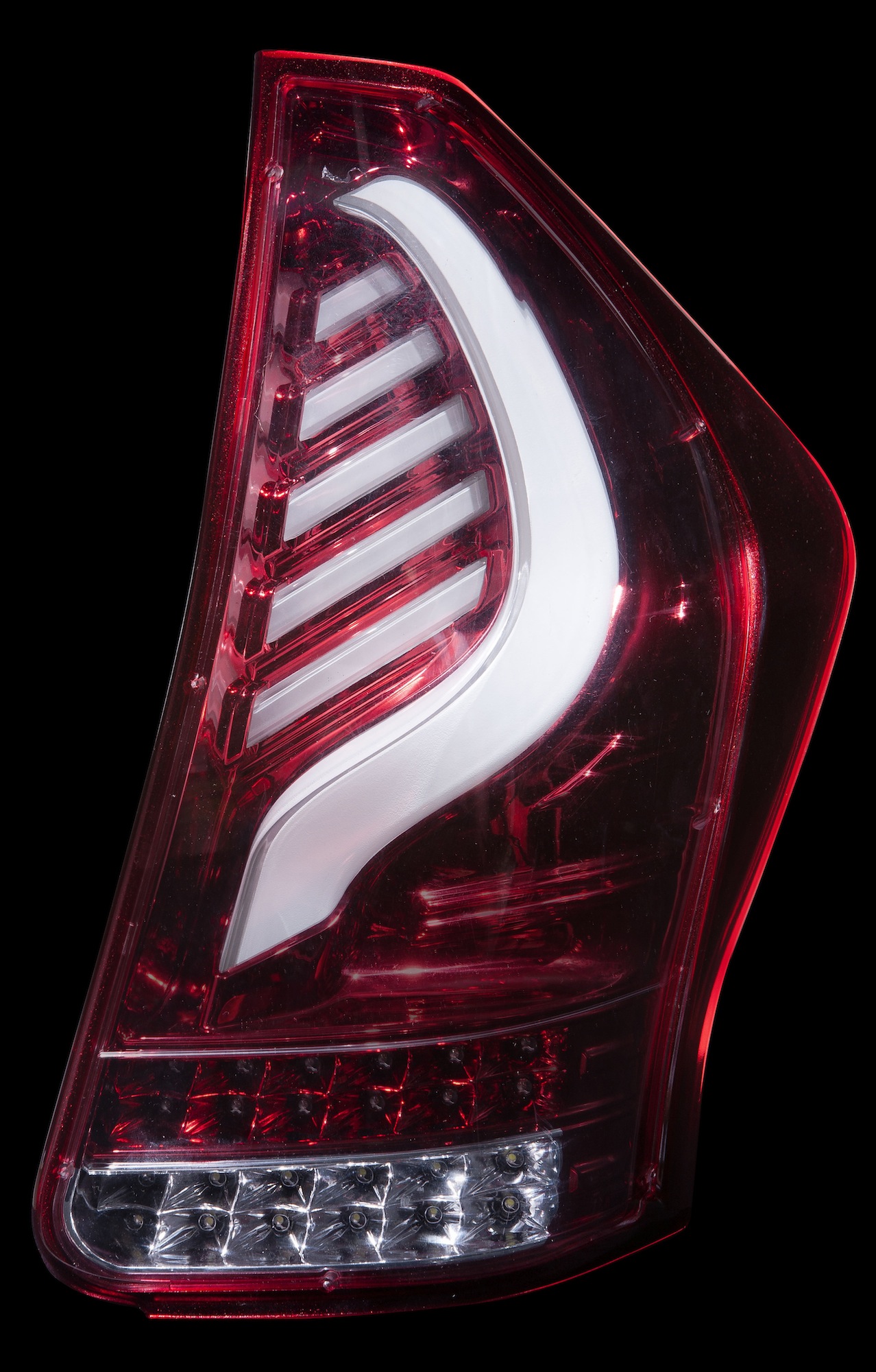 ジュエルLEDテールランプTRAD プリウスα (40系)｜製品情報｜VALENTI