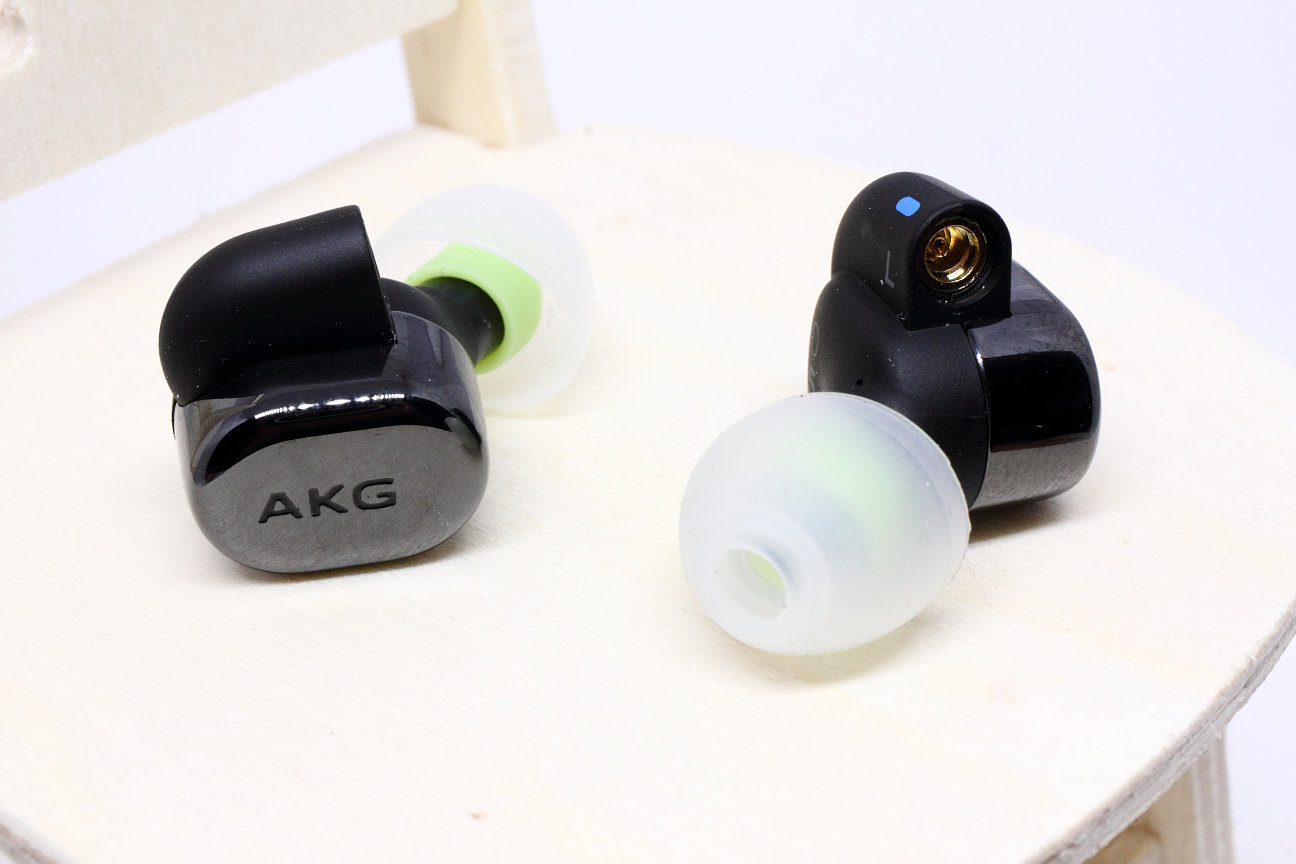 AKG N5005レビュー: Music TO GO!