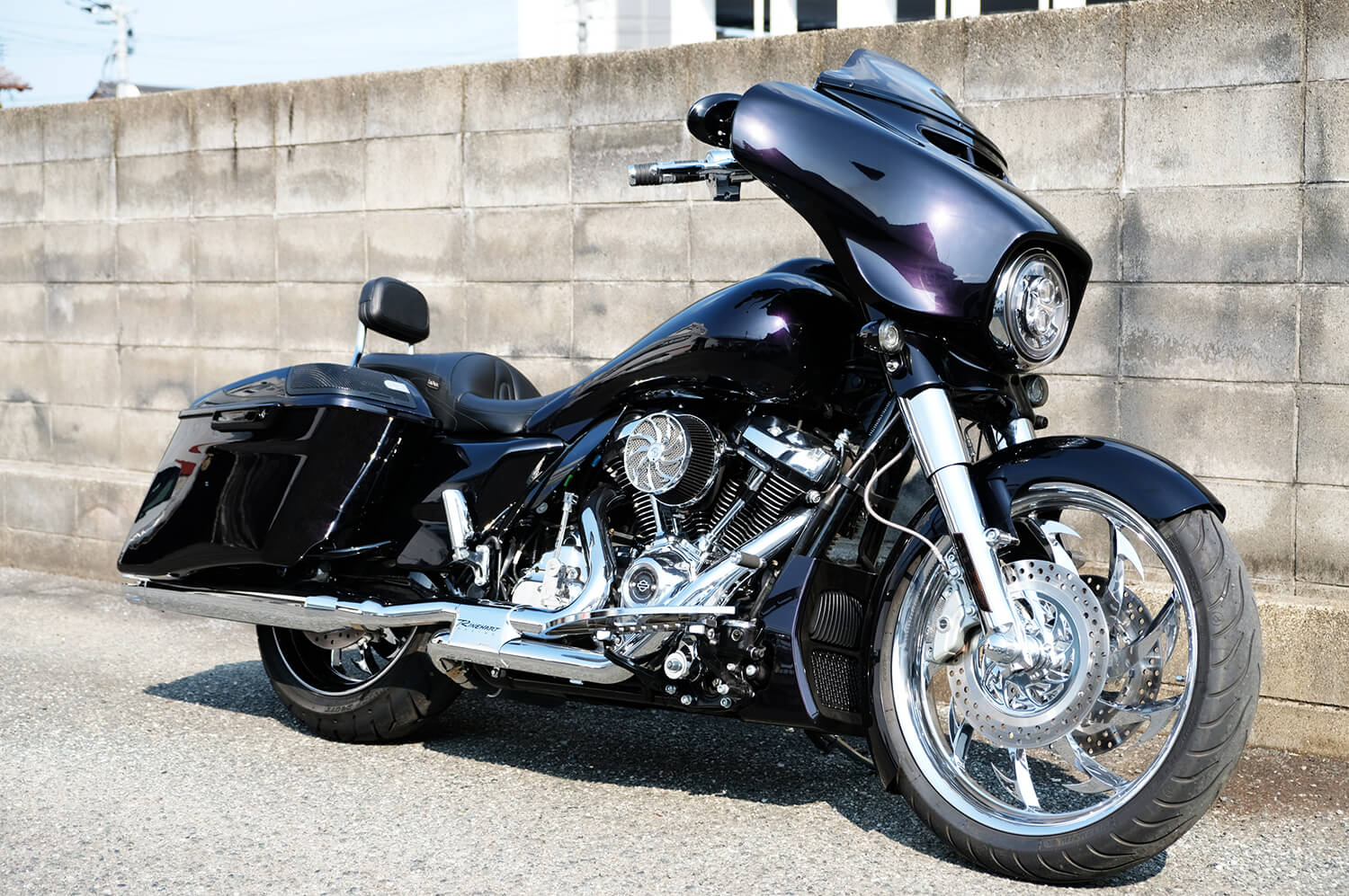 福岡市西区のハーレーダビッドソン中古車販売・修理・カスタム