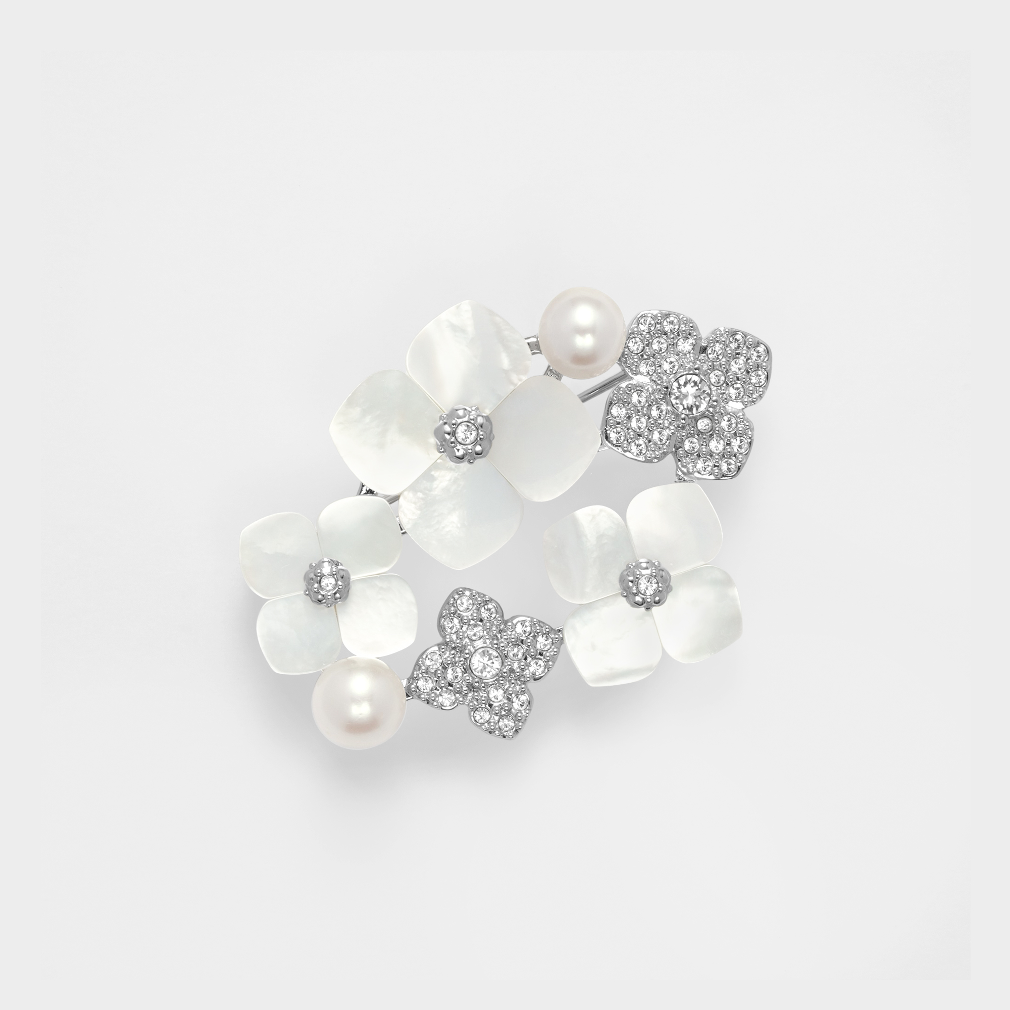 VBMV5025__PF シェルフラワー ブローチ｜ブローチ｜ヴァンドーム