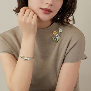 VBRV8033__UW すずらん ブローチ｜ブローチ｜ヴァンドームブティック