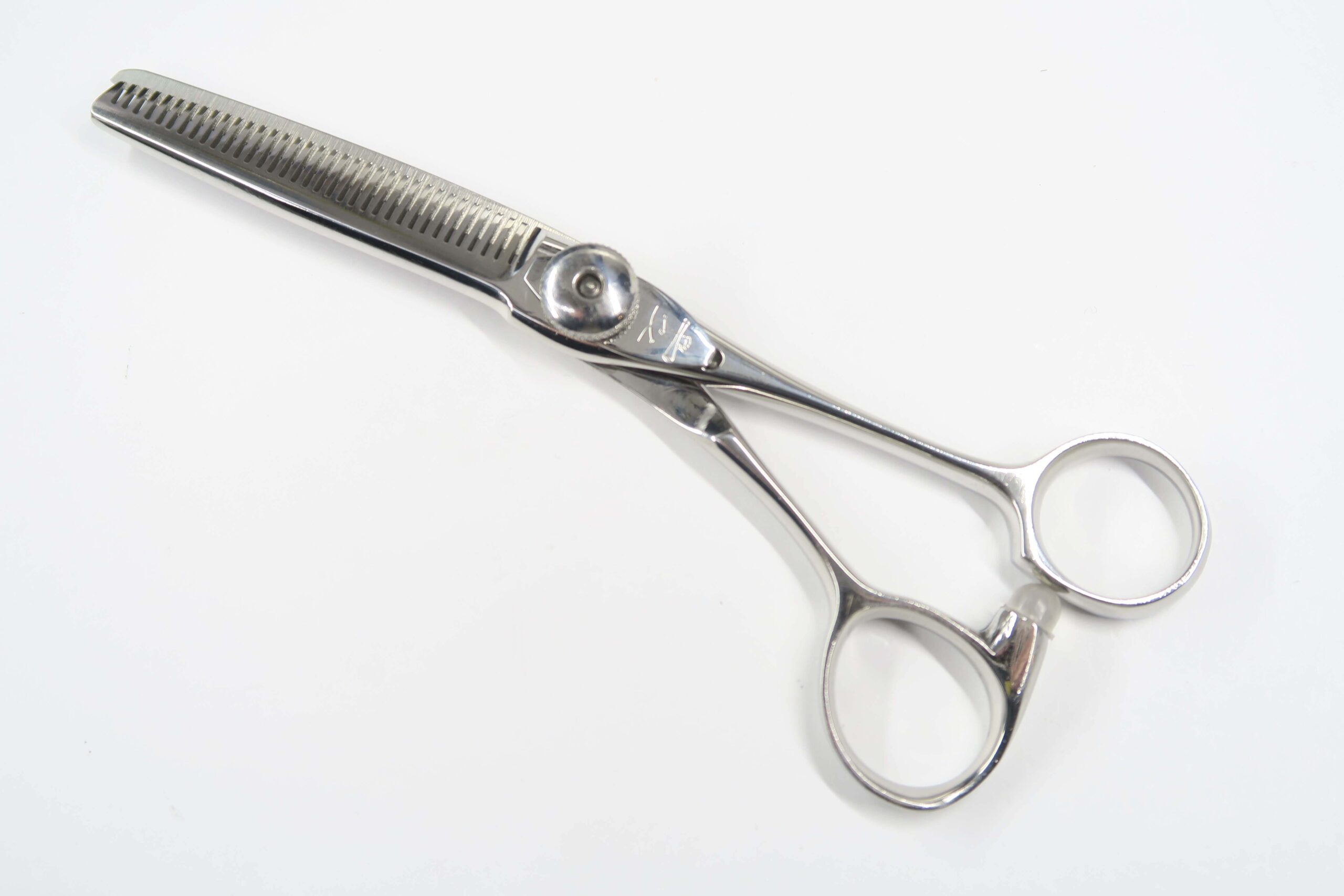 ナルトシザーの買取ならシザー買取販売専門店【Kittemiキッテミー】