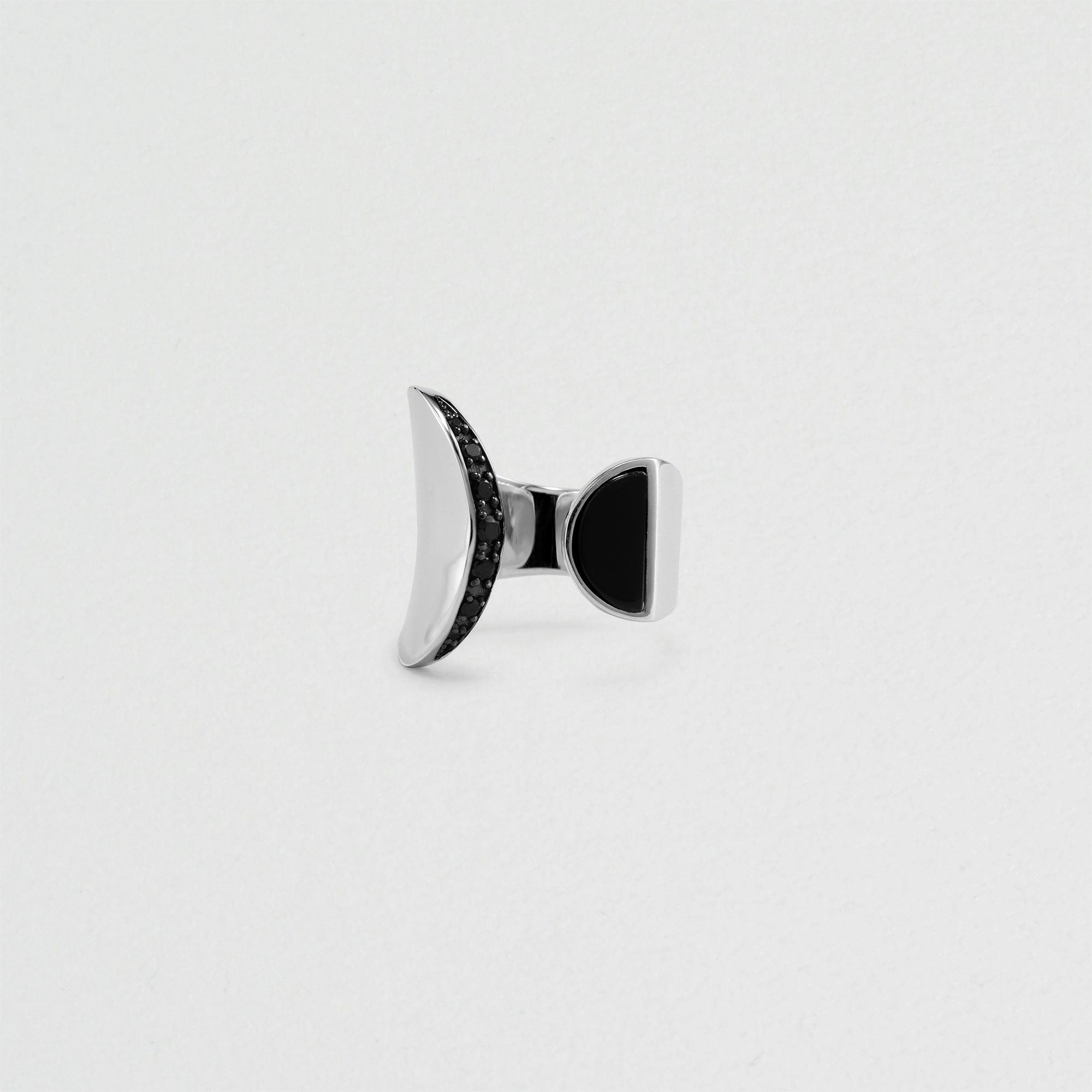 ブラックカルセドニー リング – VERMILLION