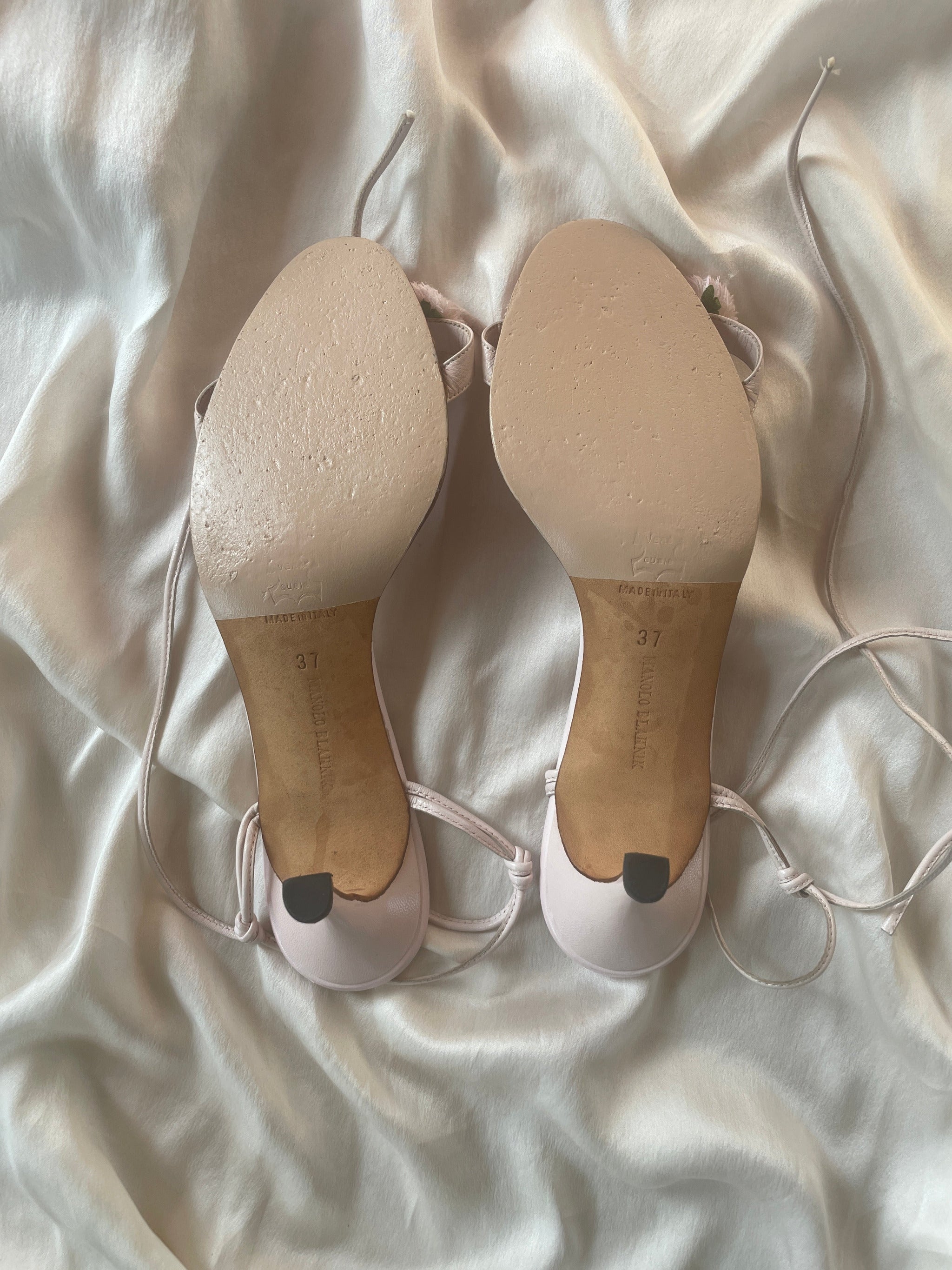 Manolo Blahnik pink floral heels (EU 37 / US 6,5) – Vintage Baby
