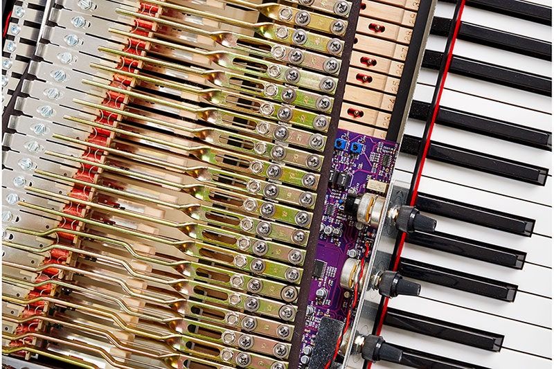 Vintage Vibe Classic 64-Key Piano - Black - Vintage King